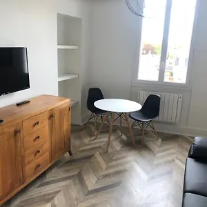 https://superbe-appartement-indpendant-en-centre-ville.hotels-rhonealpes.com